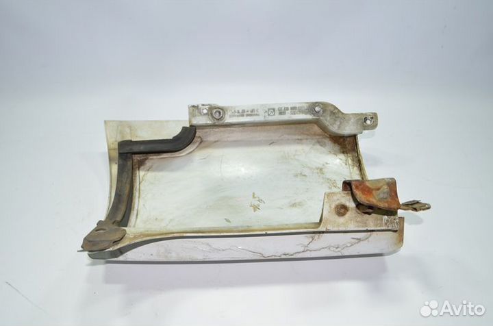 Воздушный дефлектор кабины, правый mercedes-benz A