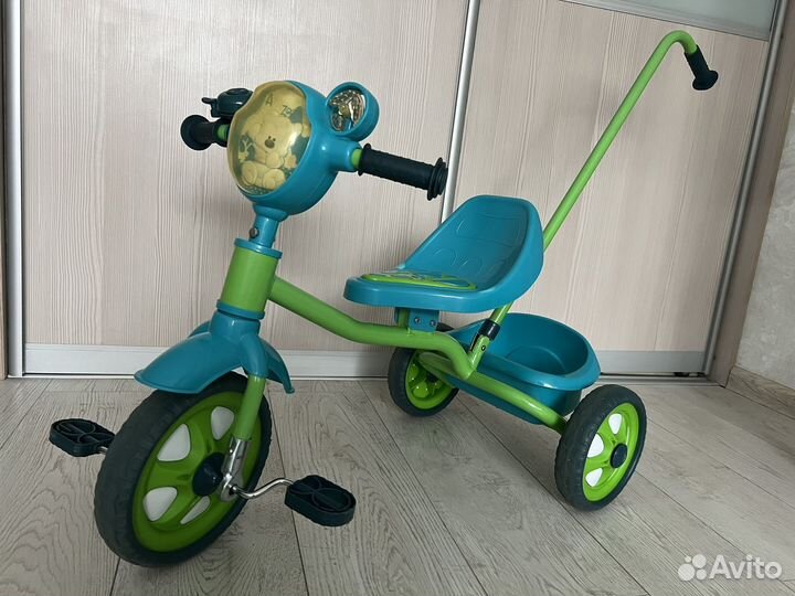 Трехколесный велосипед