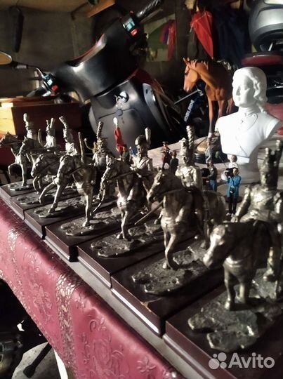 Всадники оловянные