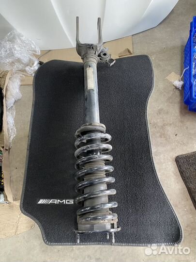 Стойка амортизатора передняя Mercedes Benz W164 ML