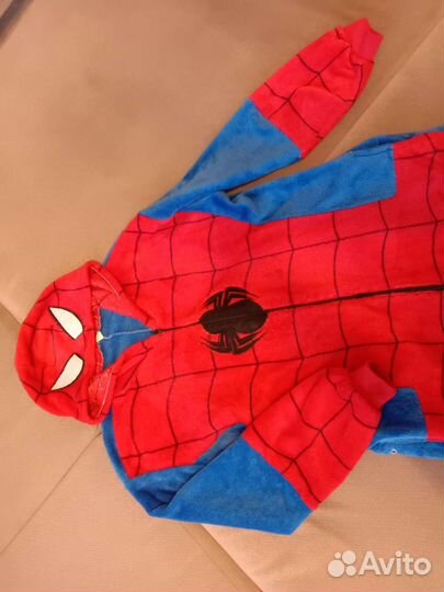 Кенгуруми человек паук