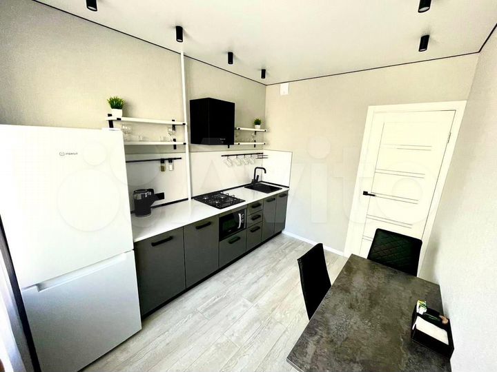 2-к. квартира, 56 м², 3/9 эт.