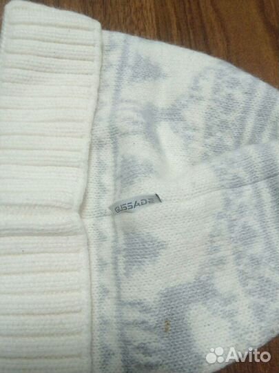 Шапка с бамбошкой Glissade