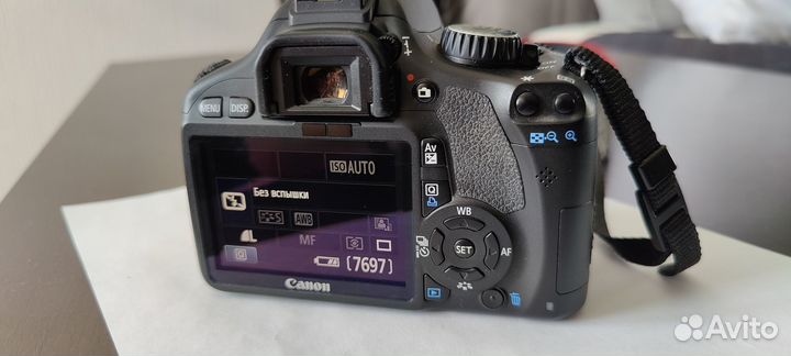Зеркальный фотоаппарат Canon EOS 550d