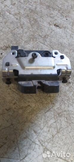 Замок крышки багажника задний Opel Astra H A13DTE