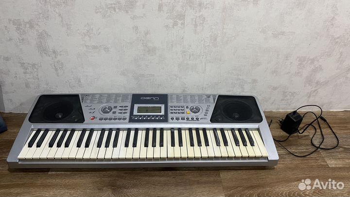 Синтезатор Denn