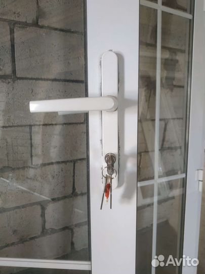 Дверь входная алюминиевая бу