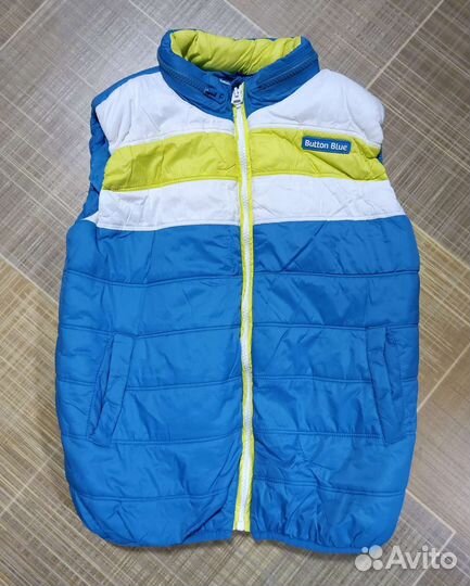 Жилетки и джинсы на мальчика р 152