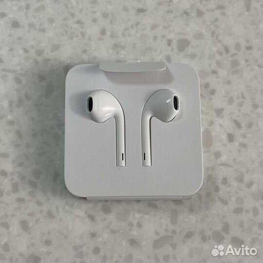 EarPods Lightning новые оригинал