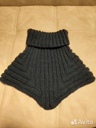 Манишка вязаная