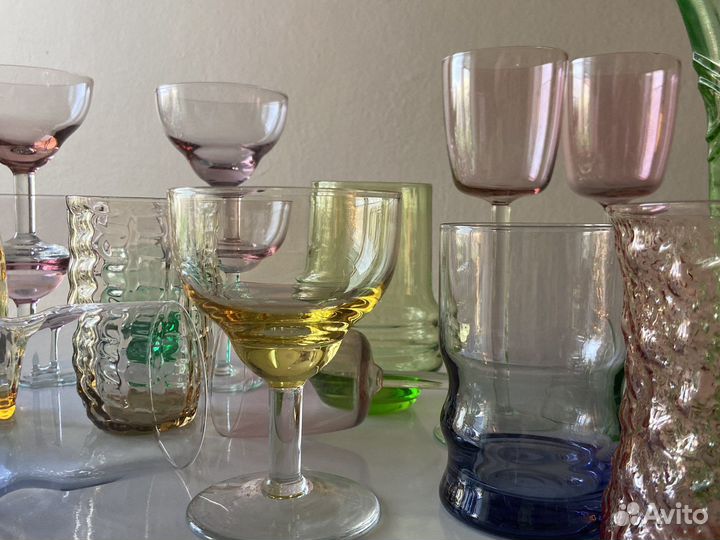 Бокалы/фужеры из цветного стекла