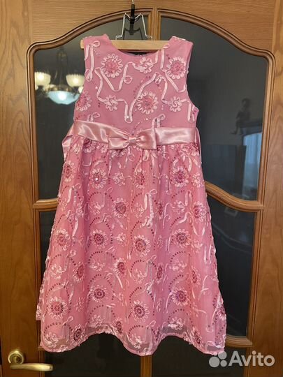 Платье девочки праздничное