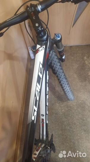 Scott scale 930 carbon