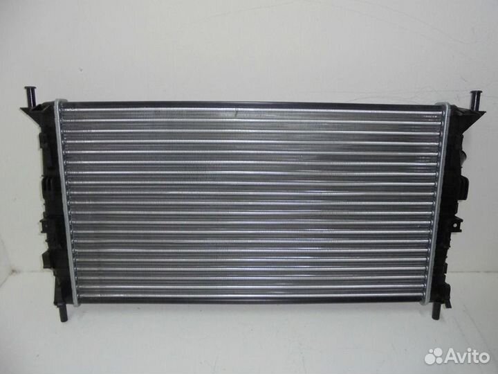Радиатор охлаждения Мазда 3 BK 2003 - 2008