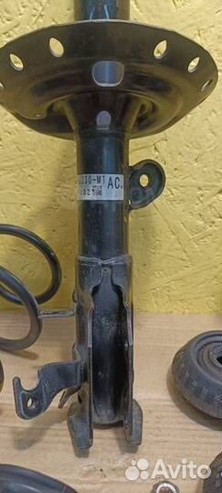 Стойки передние пара GE6 Honda Fit 2009г 51611-TF0