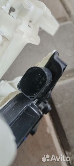 Замок задней правой двери Фольксваген Пассат Сс