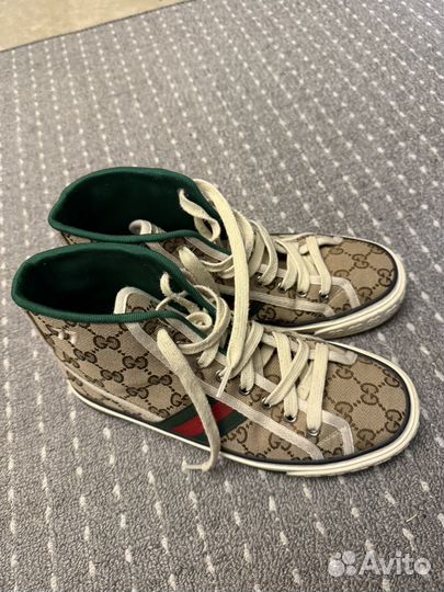 Кроссовки кеды