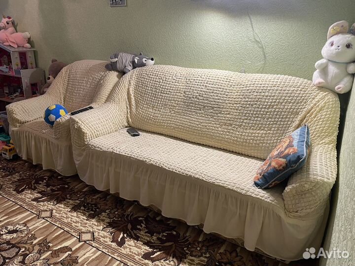 Диван с креслом