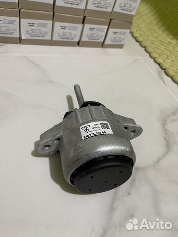 Подушка двигателя Porsche panamera