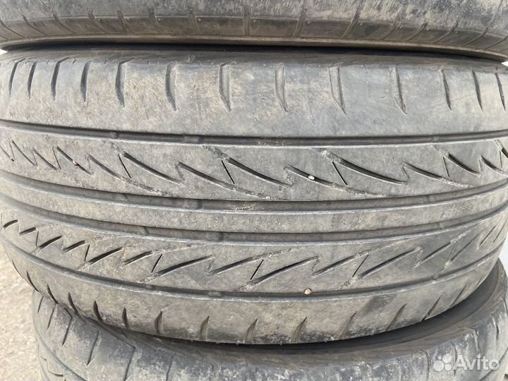 Bridgestone MY-02 Sporty Style 215/50 R17