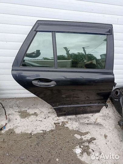 Дверь задняя правая универсал W203 Mercedes Benz