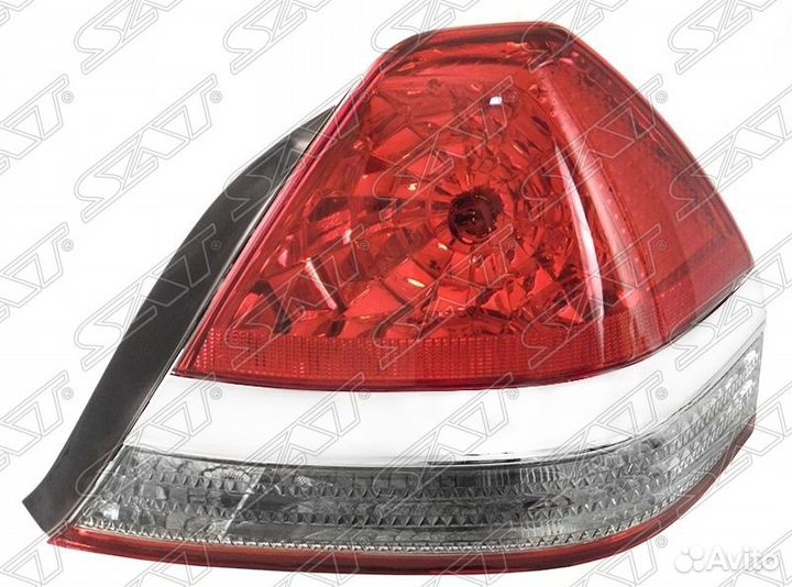 Фонарь задний toyota mark II 02-04 RH ST-22-324