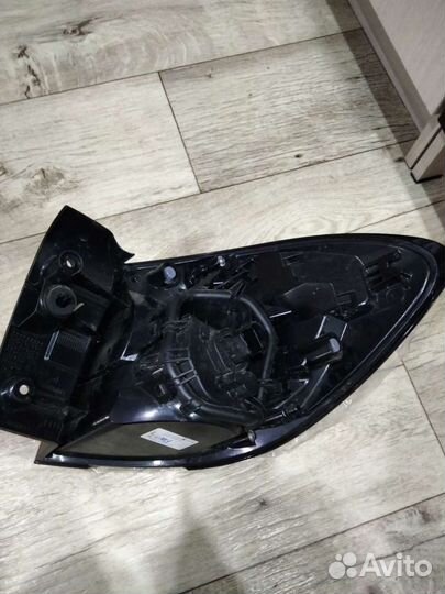 Фонарь задний левый. Renault kaptur