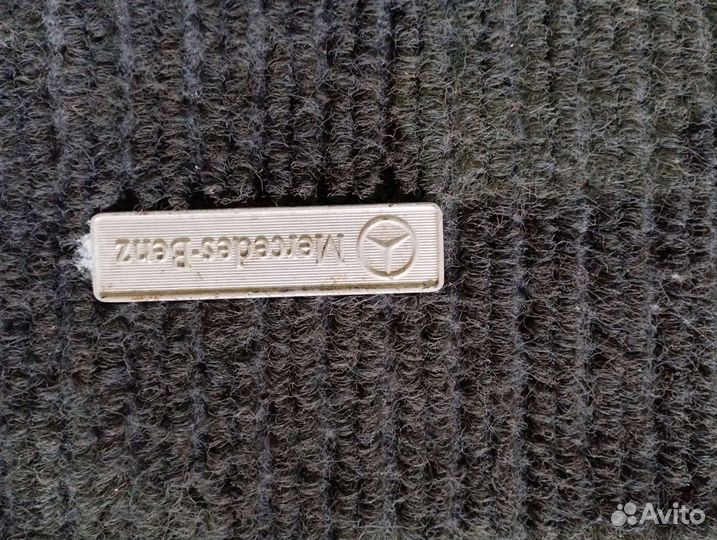 Продам коврики на mercedes-benz б/у