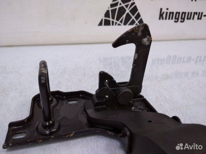 Крюк замка капота Skoda Fabia 2 5J2 рестайлинг