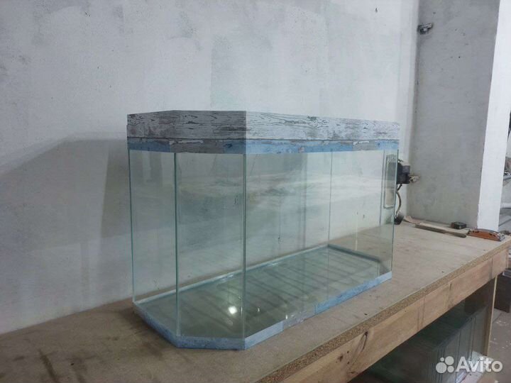 Аквариумы и тумбы в комплекте