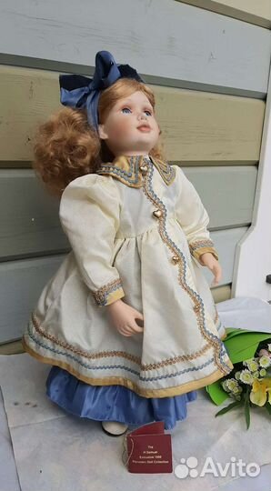 Кукла фарфоровая коллекционная