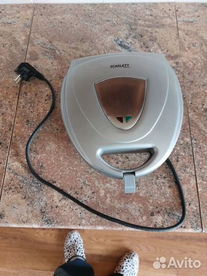 Вафельница Scarlett SC-117