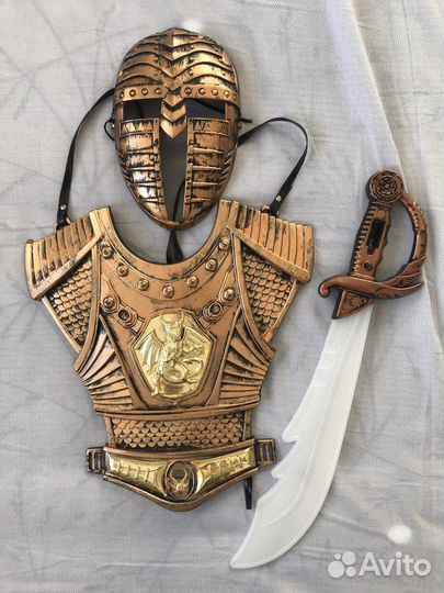 Доспехи рыцаря гладиатора и меч со звуком