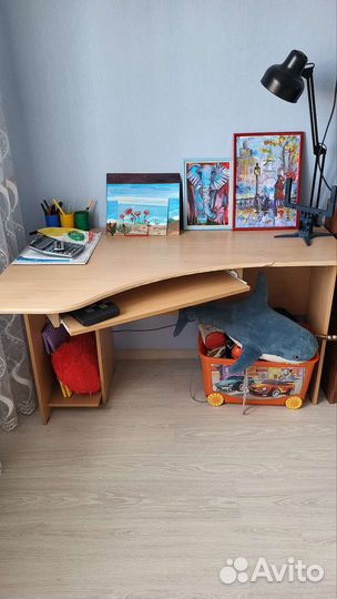 Компьютерный стол