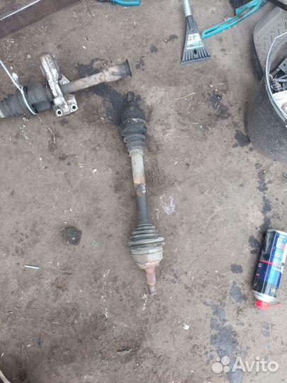 Передний левый привод Peugeot 308