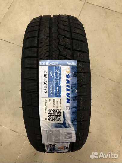 Sailun Ice Blazer Arctic 205/50 R17 89H