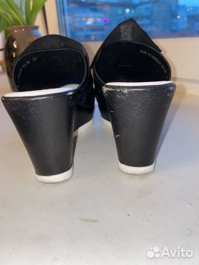 Босоножки женские