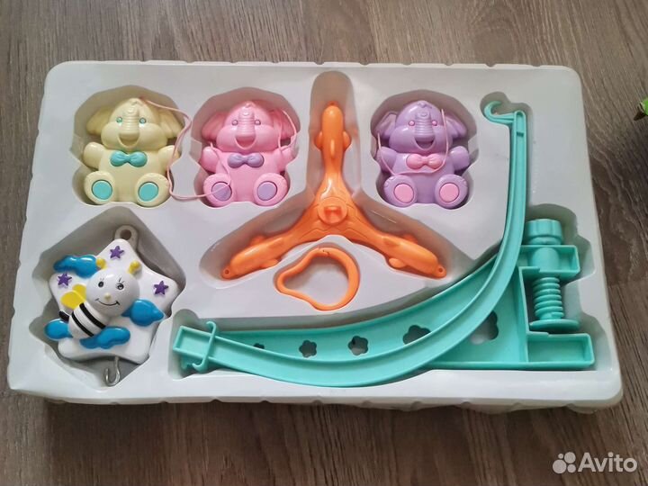 Музыкальный мобиль на кроватку