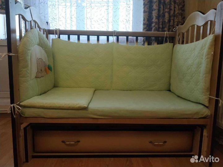 Комплект в детскую кроватку с балдахином