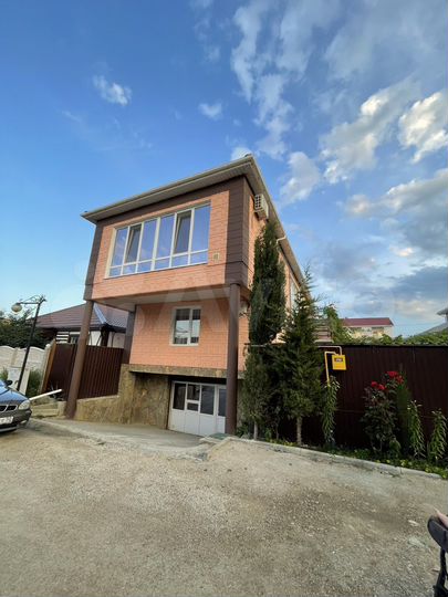 Комната 26 м² в 8-к., 3/3 эт.