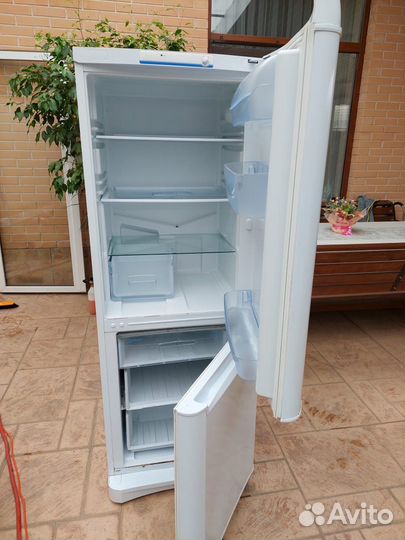 Холодильник бу indesit