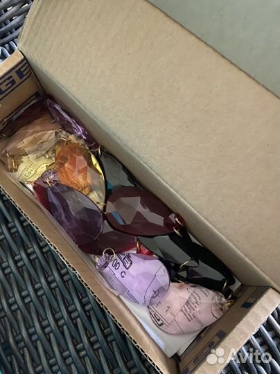 Красивая яркая люстра