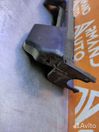 Дефлектор радиатора левый Hyundai Solaris 2