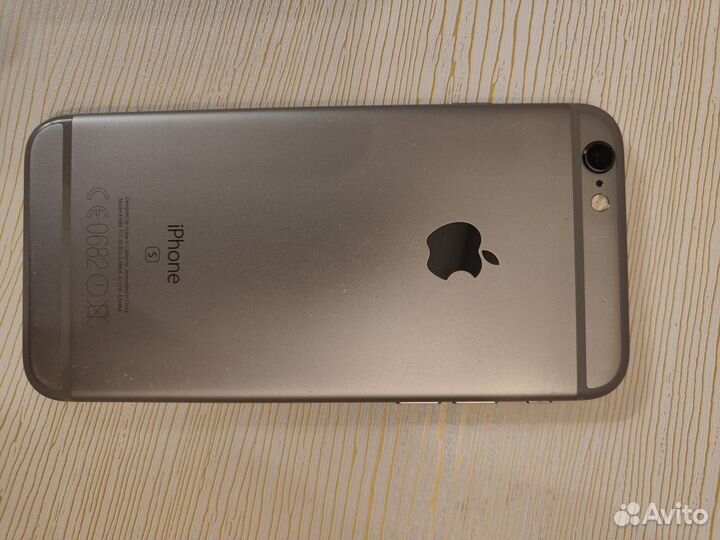iPhone 6S, 64 ГБ