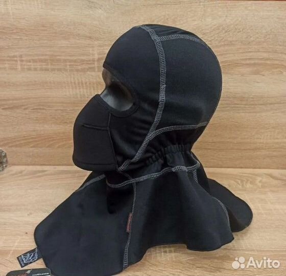 Зимний подшлемник с защитой от запотевания визора