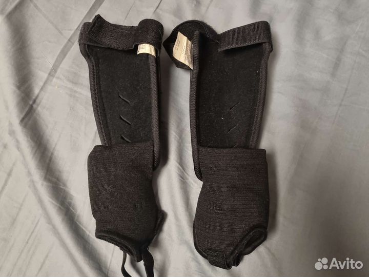 Футбольные щитки nike