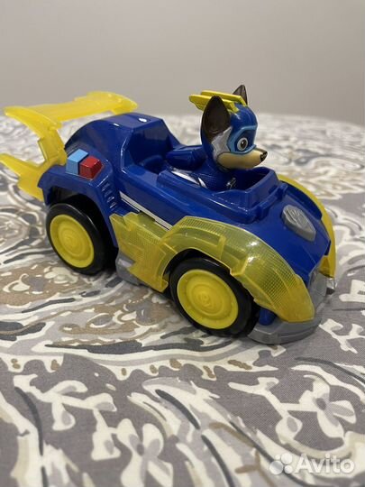 Гонщик с машинкой серии Мега щенки