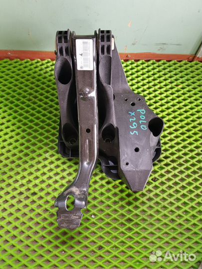 Педаль тормоза Volkswagen Polo Sedan