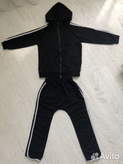 Спортивный костюм