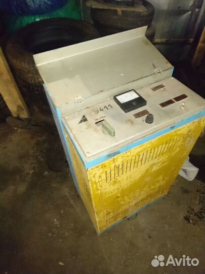 Зарядное устройство для автомобильного аккумулятор